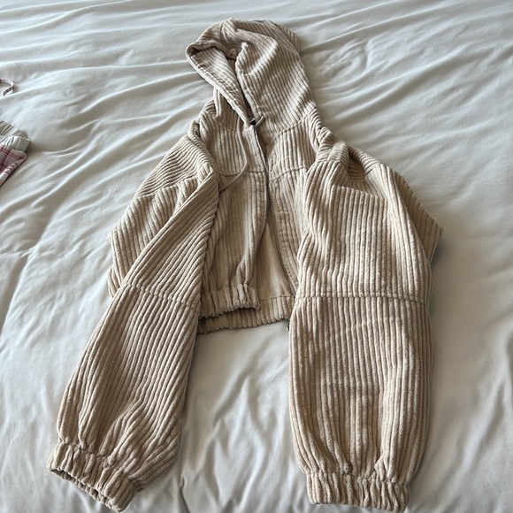 Cropped zip up hoodie - Picture 2 of 2